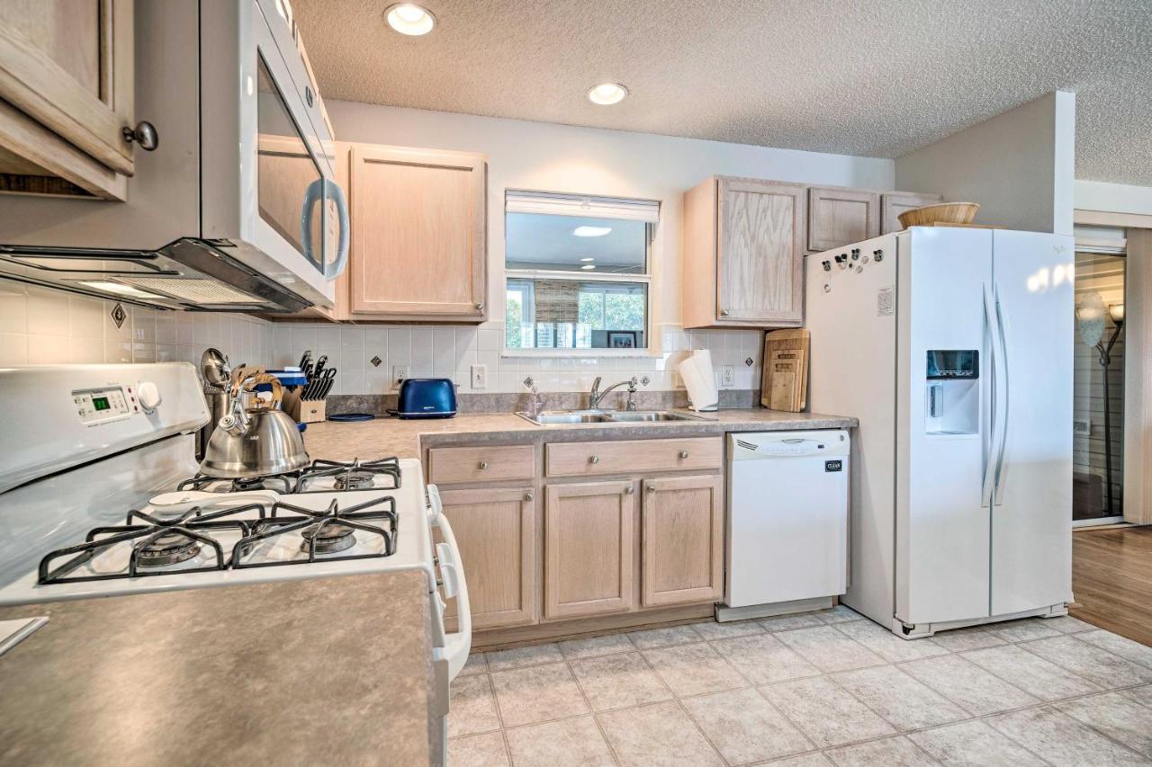 Home In The Villages With Lanai And Private Hot Tub! Екстериор снимка